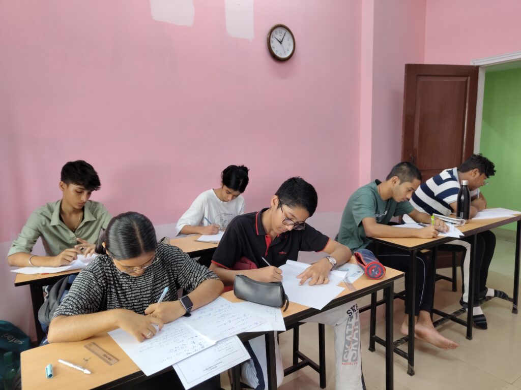 Maths tuition Guwahati classroom practice